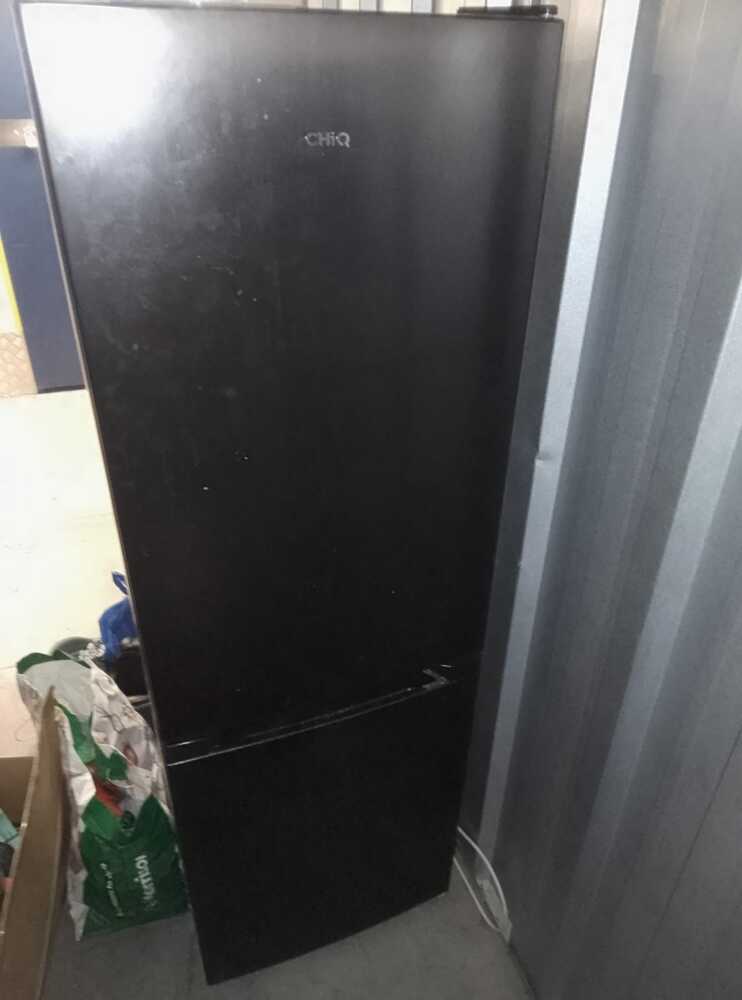 MANSFIELD Storage Unit auction IB-7477