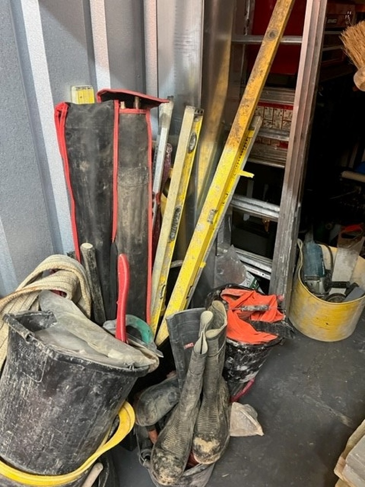 Chatham Storage Unit auction IB-7975