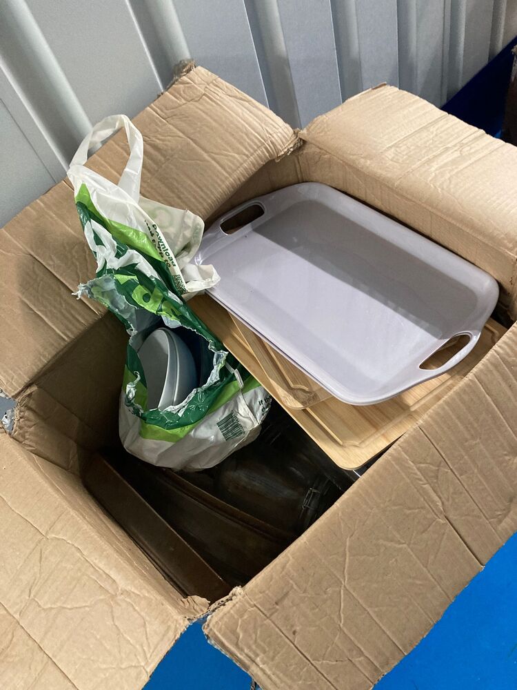 The Storage Team Leeds Self storage unit auction IB-7673 33