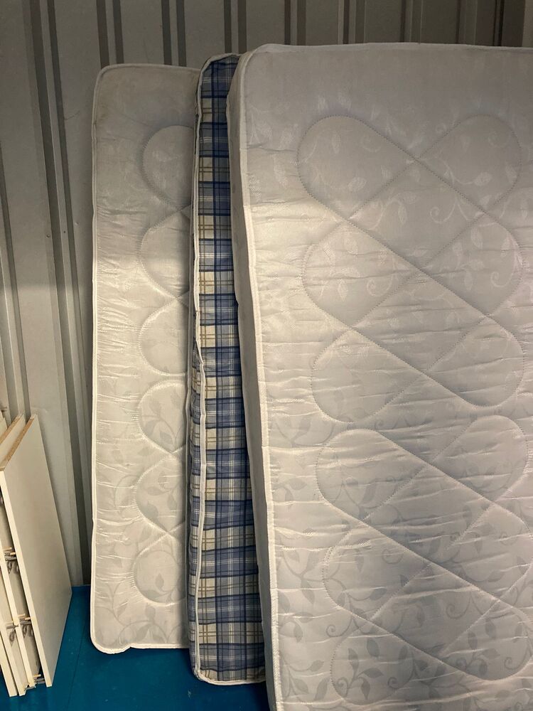 The Storage Team Leeds Storage auction IB-7673 60