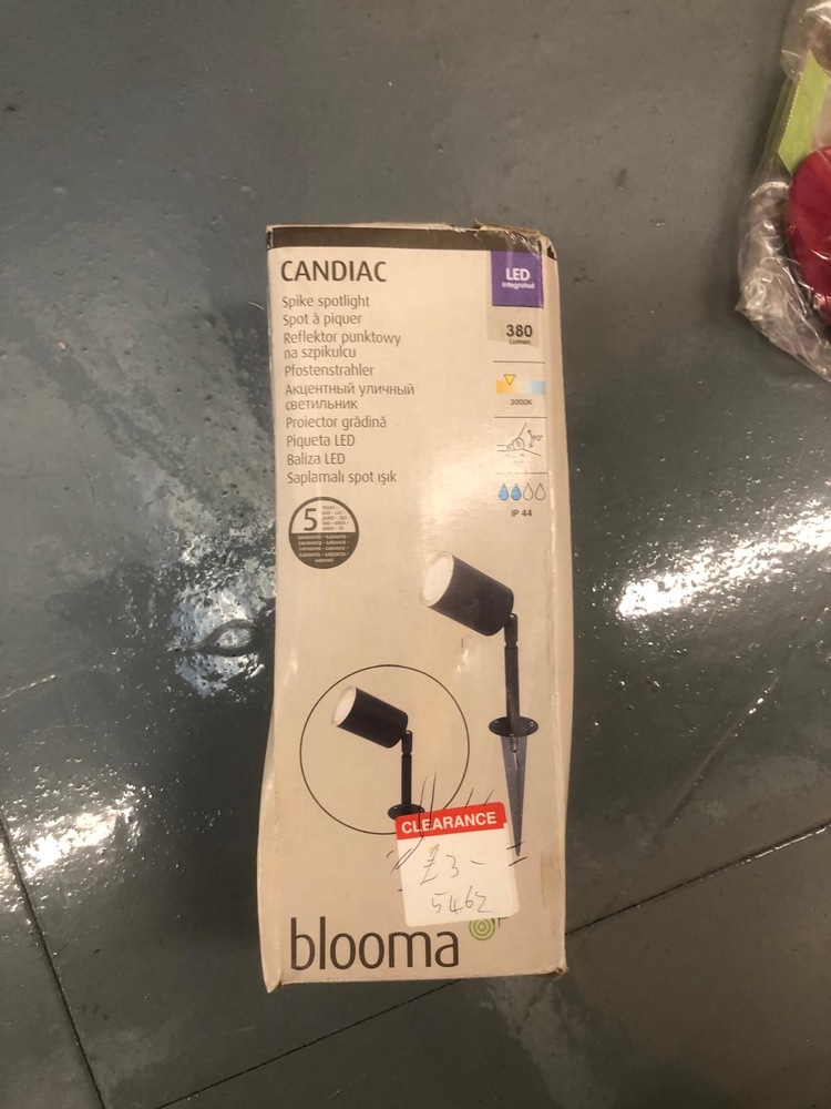 Staples Corner Storage auction IB-5823