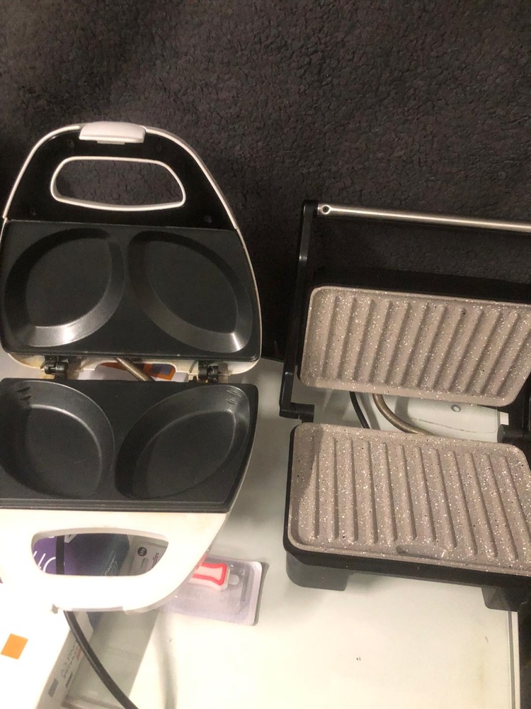 Staples Corner storage facility unit auction IB-5823 16