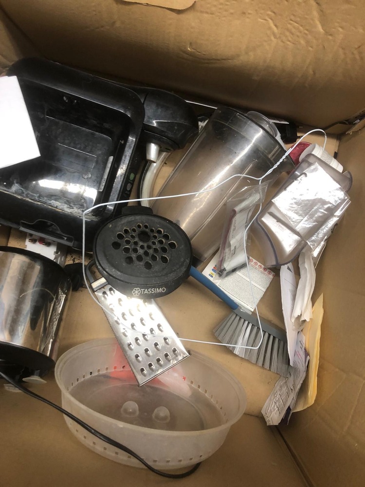 Edgware storage facility unit auction IB-3184