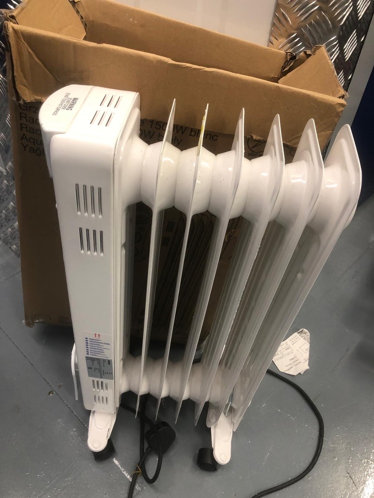 Edgware Self storage auction IB-3184 14