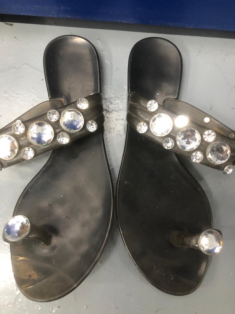 Edgware Storage Unit auction IB-1635