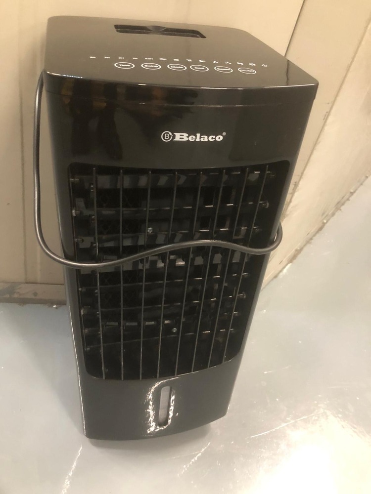 Holloway Rd storage facility unit auction IB-8557