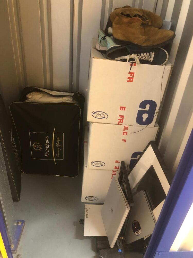 Kings Cross Self storage unit auction IB-2943