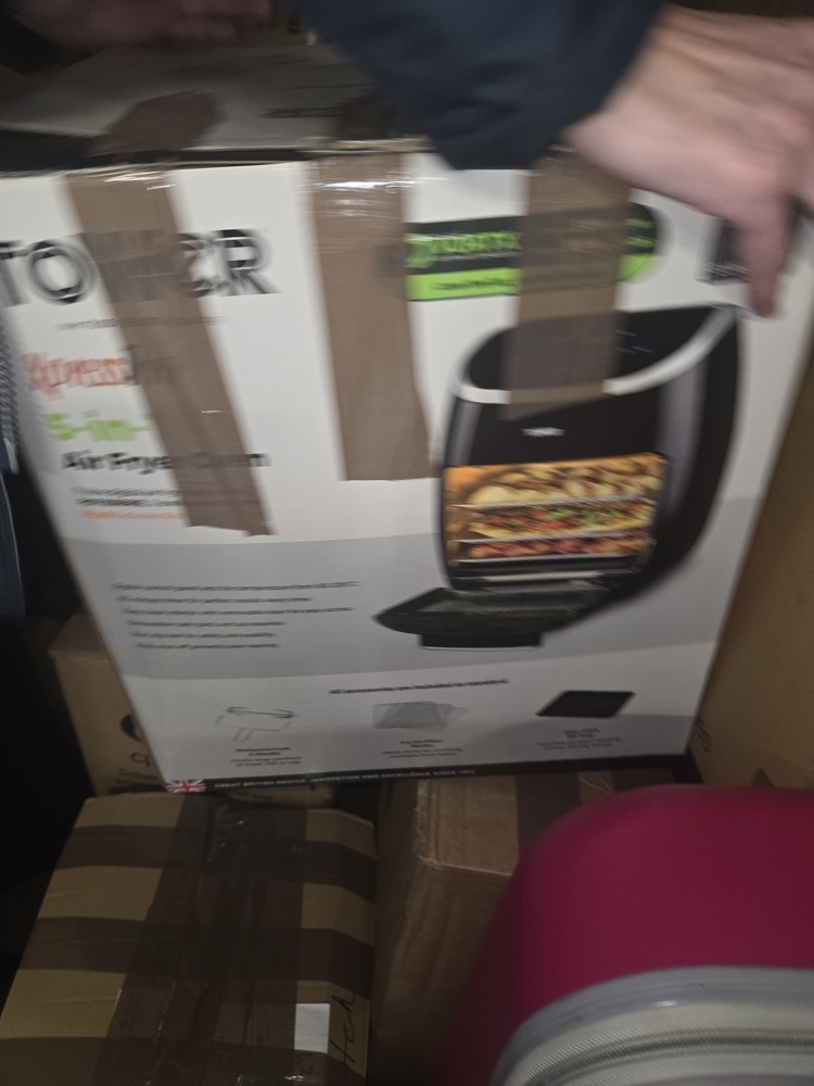 Nottingham Self storage auction IB-7433