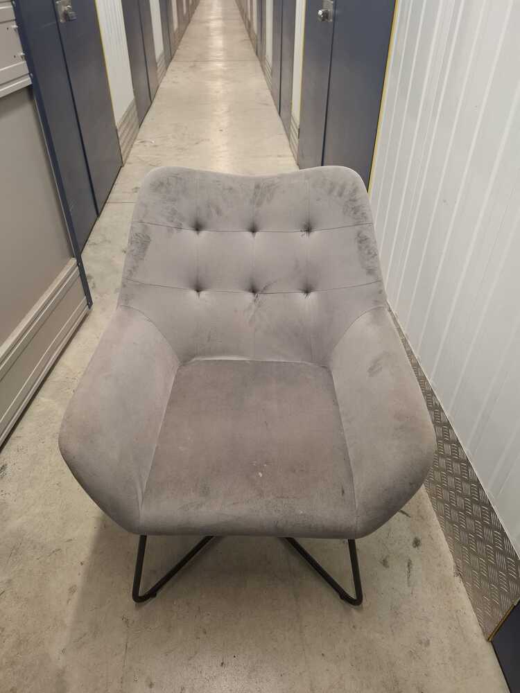 BURNLEY Storage auction IB-6747