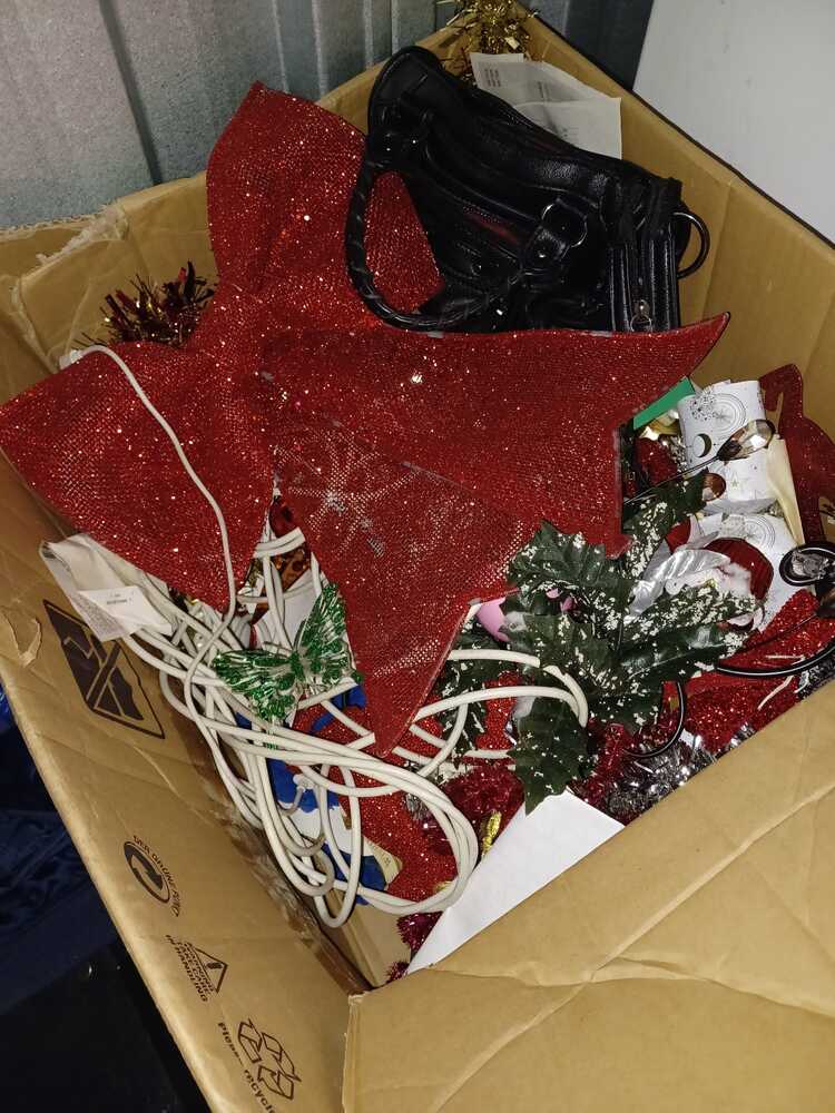 LIVERPOOL storage facility unit auction IB-1873