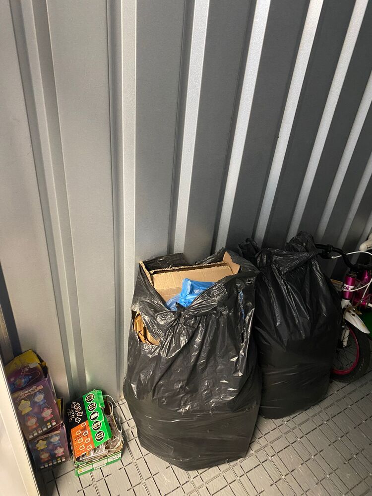 Kings Heath Self storage unit auction IB-3747