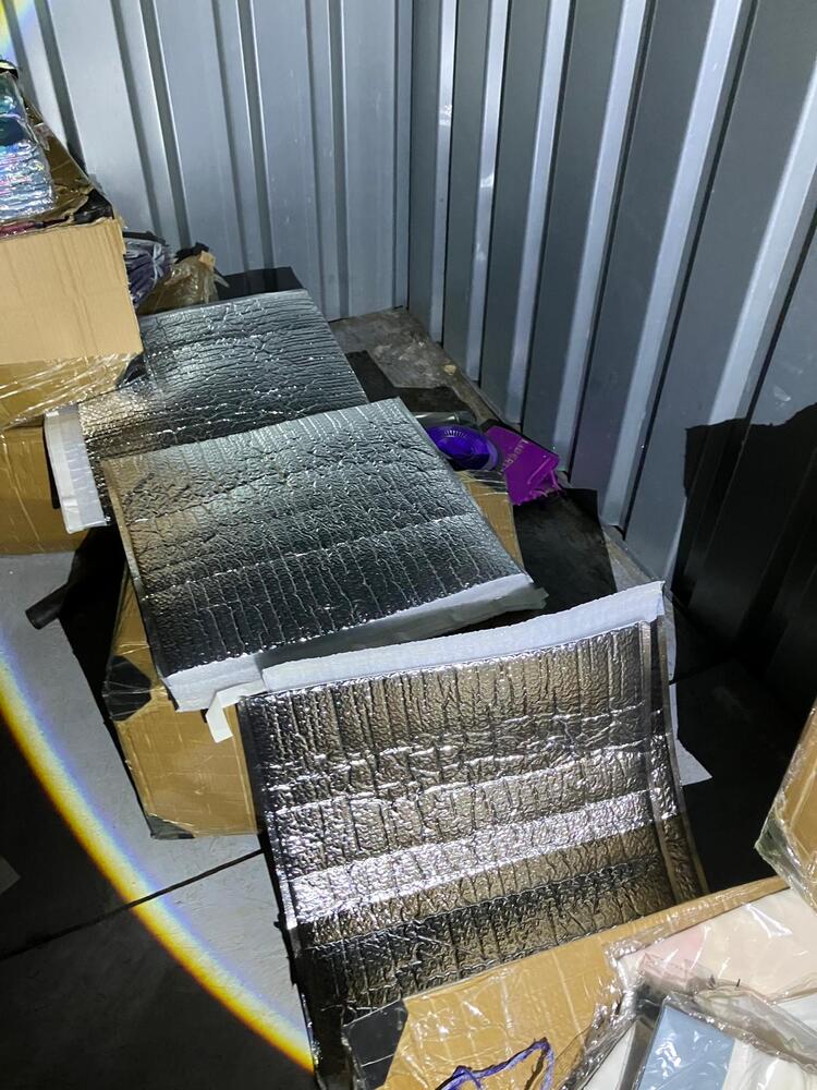 Storebox Stratford Storage auction IB-8756