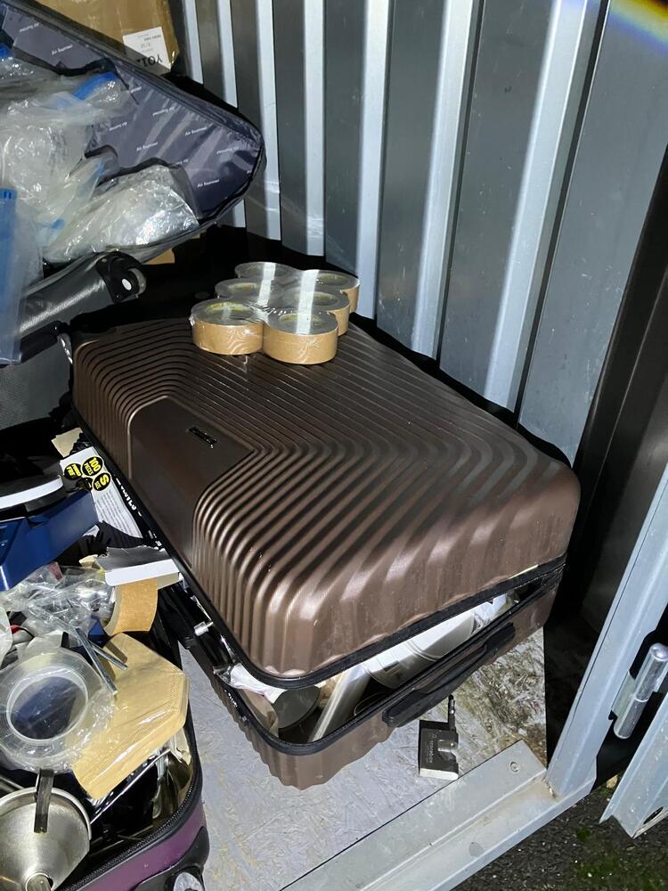 Storebox Stratford Storage auction IB-8756