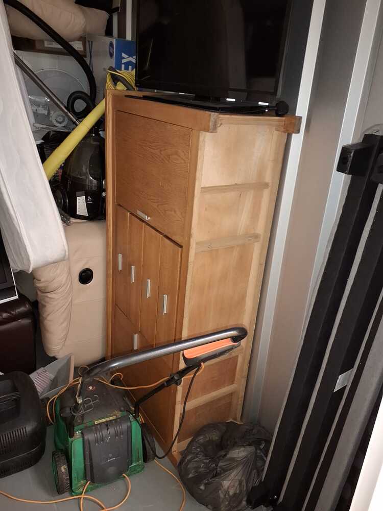 Telford Storage auction IB-3377