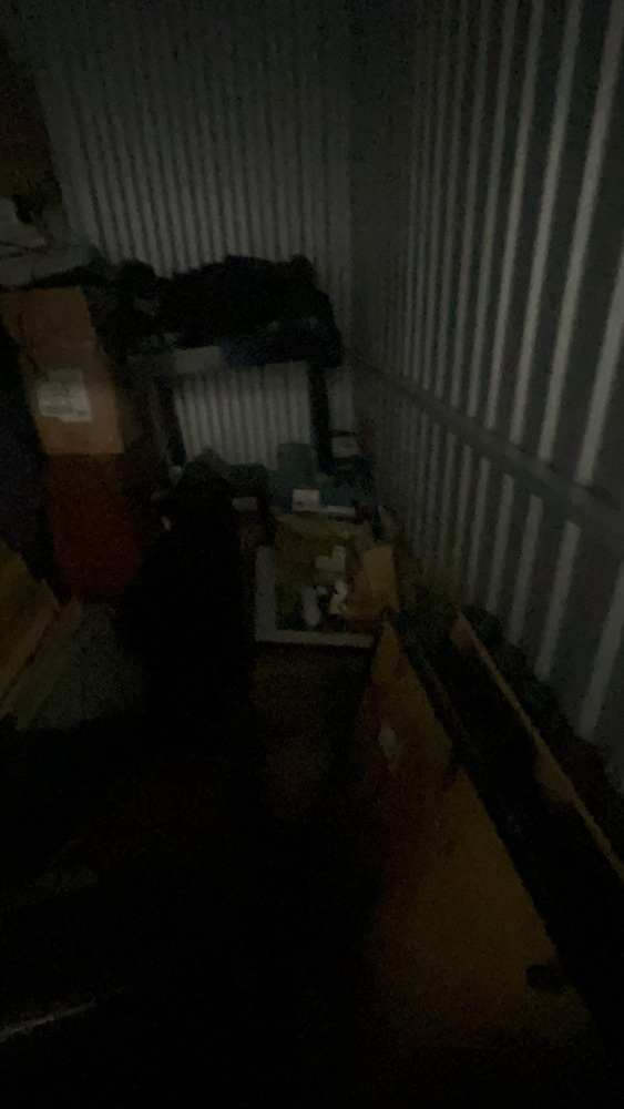 Reading Self storage auction IB-2694 24