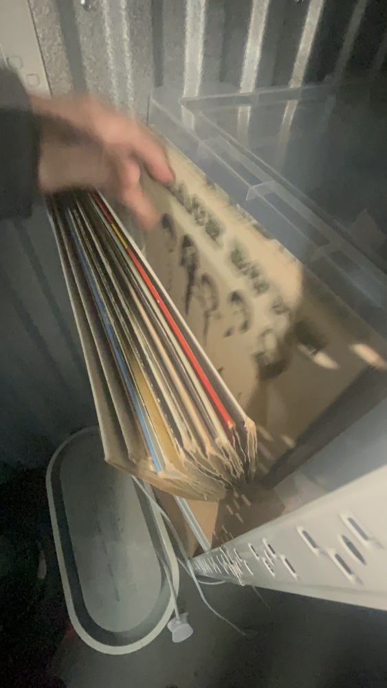 Reading Storage Unit auction IB-2694 12