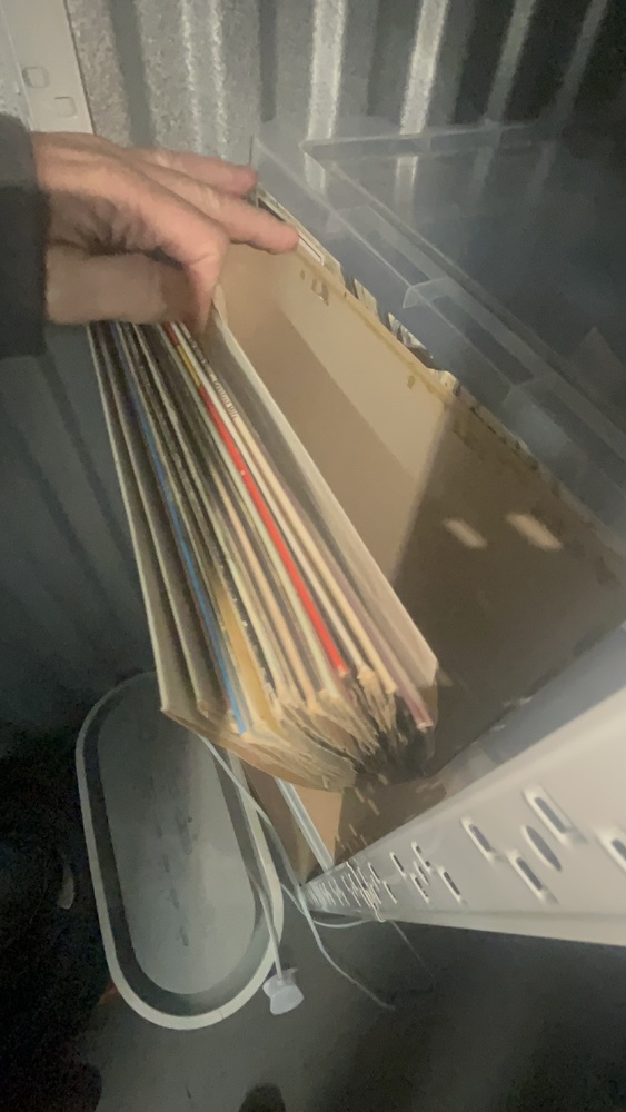 Reading Storage auction IB-2694 10