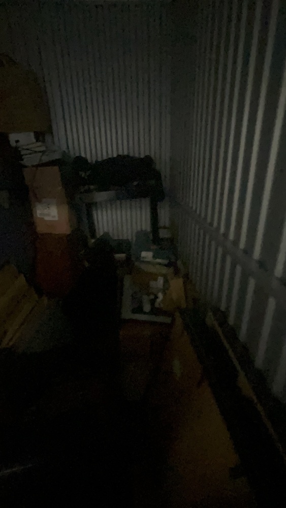 Reading Self storage auction IB-2694 14