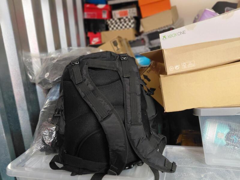 Milton Keynes Self storage unit auction IB-9199