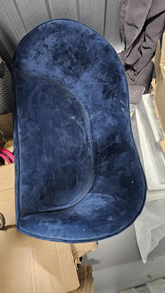 Chichester Storage Unit auction IB-7306 22