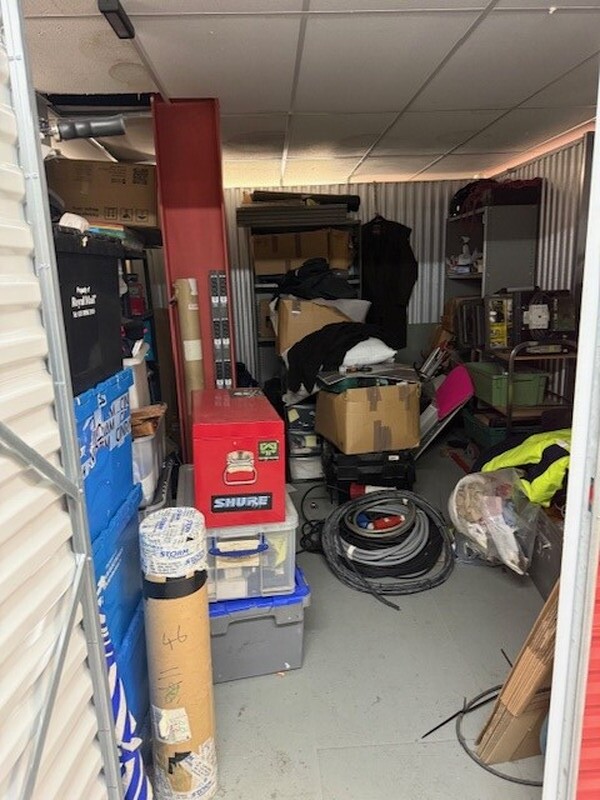 Dartford Storage Unit auction IB-2376