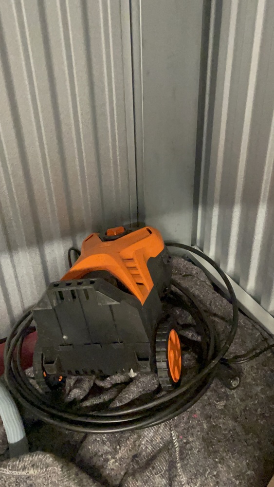 Catford Storage Unit auction IB-6713