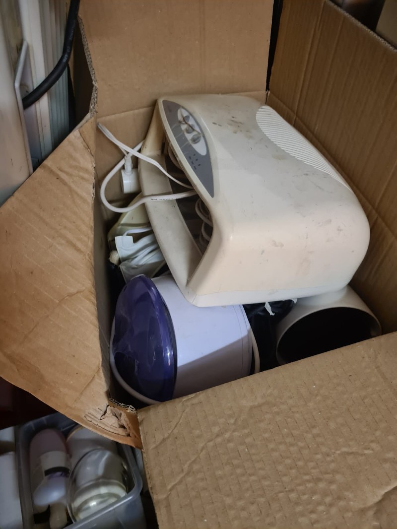 iBidOnStorage.co.uk LoknStore Auction 16570320322371