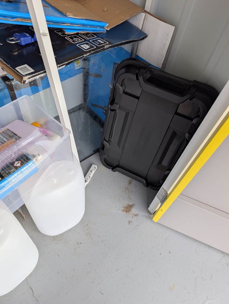 StorageMart Bognor Regis Storage auction IB-6574 10