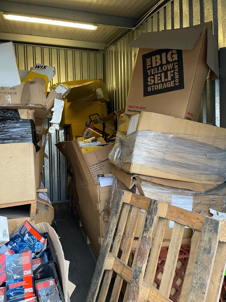 Honeycomb Rayne Self storage unit auction IB-5311