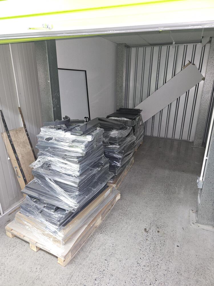 The Storage Team St Helens Storage auction IB-1753