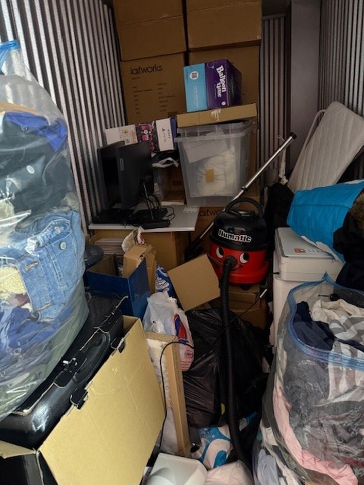 Dartford Self storage auction IB-6546