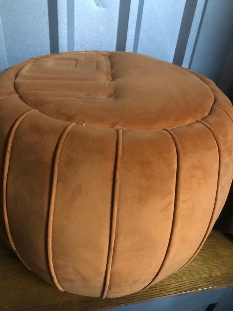 Eastbourne storage facility unit auction IB-5146 56