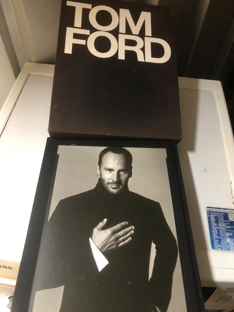 Eastbourne Storage Unit auction IB-5146 62