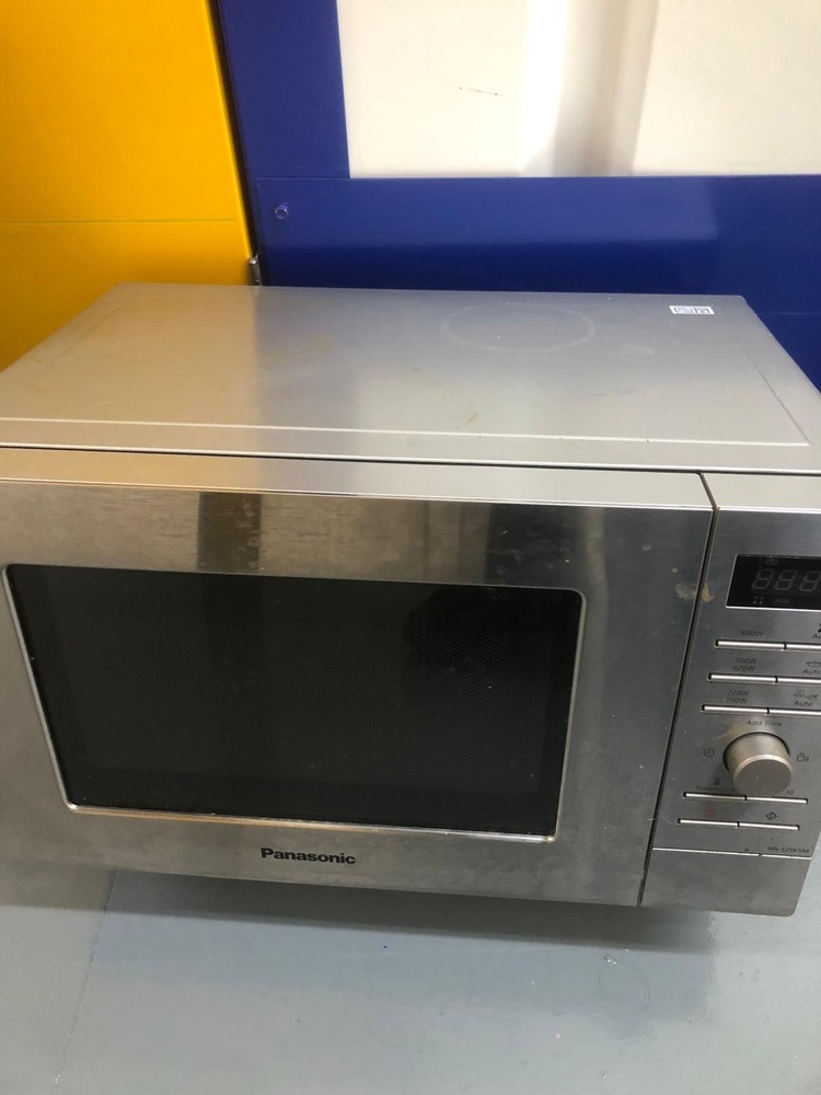 Eastbourne Self storage unit auction IB-5146 83