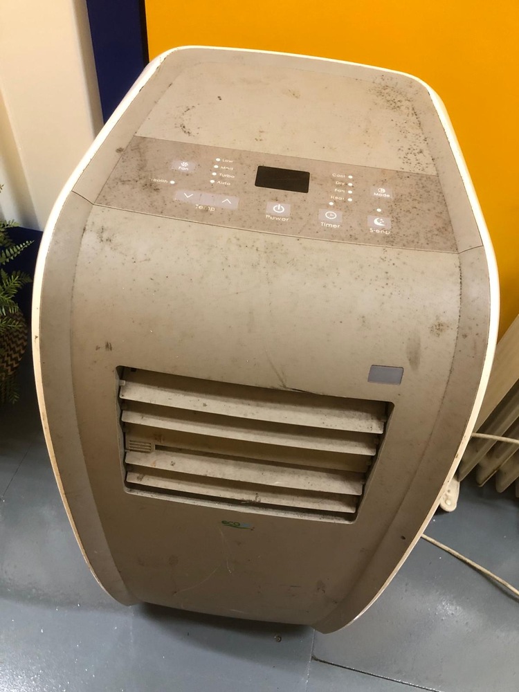 Eastbourne Storage auction IB-5146 90