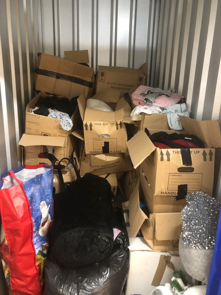 Eastbourne Self storage unit auction IB-6647