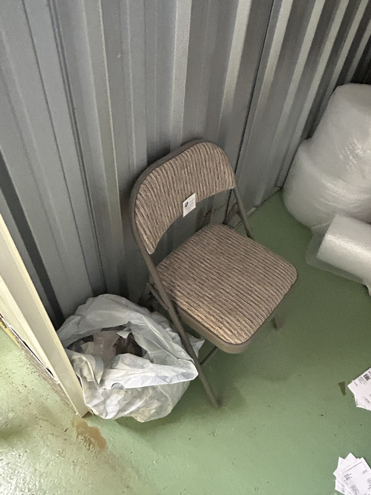 StorageMart Walton-on-Thames  Storage Unit auction IB-2433