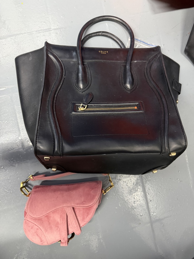 Earls Court Self storage unit auction IB-5176