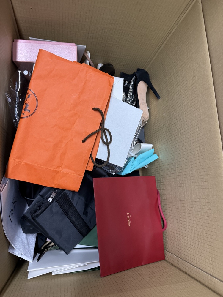 Earls Court Self storage unit auction IB-5176 13