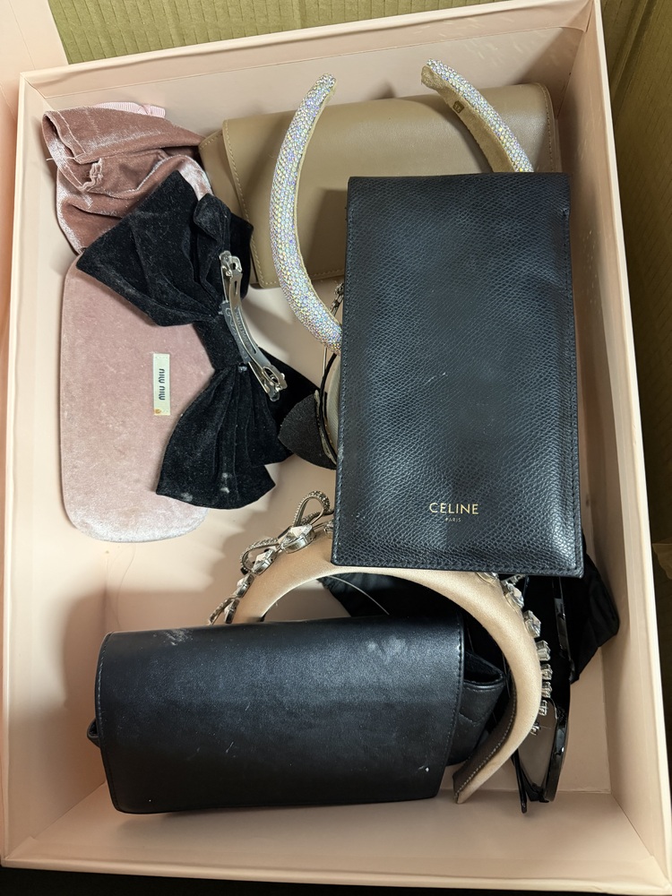 Earls Court Storage auction IB-5176 20