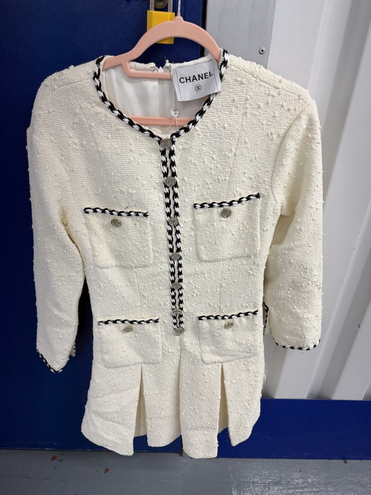 Earls Court Self storage unit auction IB-5176 23