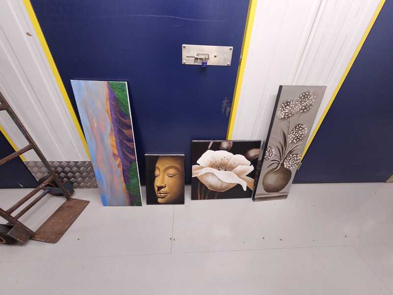 BARNSLEY Storage Unit auction IB-9916