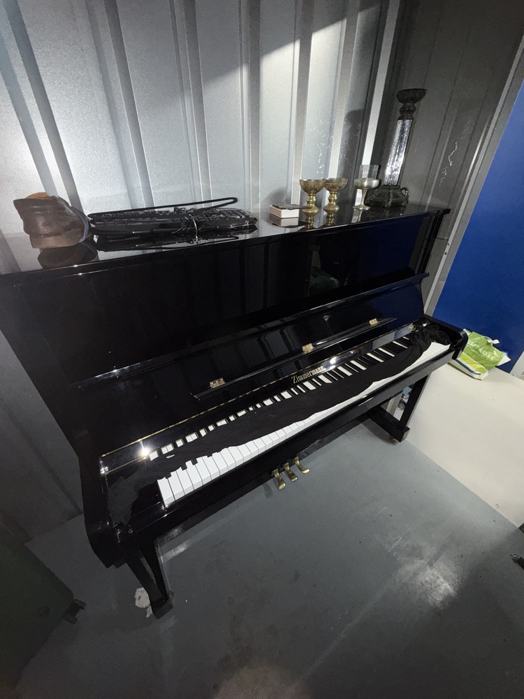 Paddington Self storage auction IB-9814