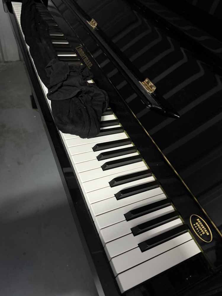 Paddington storage facility unit auction IB-9814 16