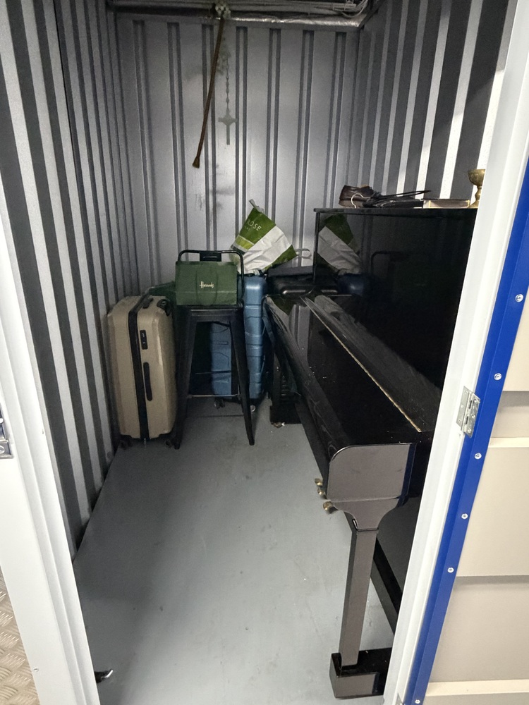 Paddington Self storage auction IB-9814 14