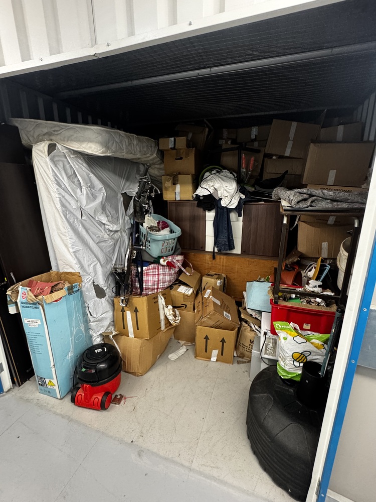 StorageMart Hove Storage Unit auction IB-8355 12