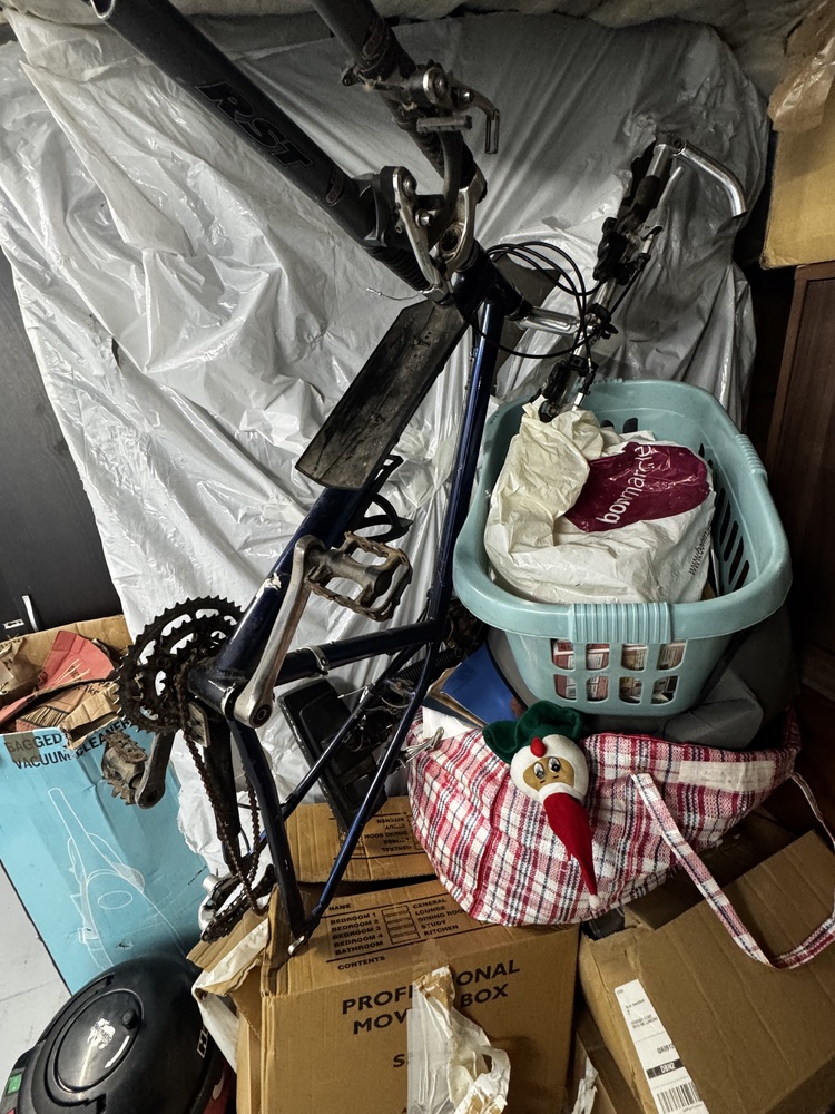 StorageMart Hove Self storage facility auction IB-8355 15