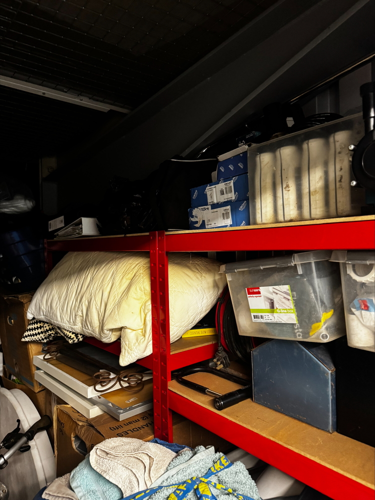 StorageMart Hove Self storage unit auction IB-1434