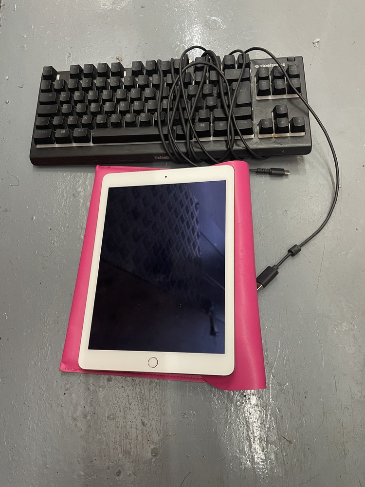 Battersea Park Self storage auction IB-3864