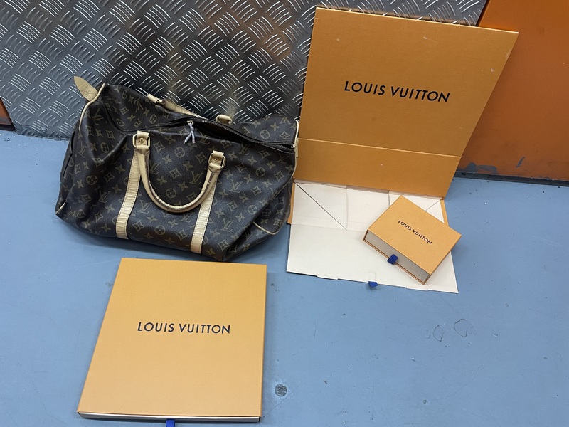 Battersea Park Storage auction IB-3864 10